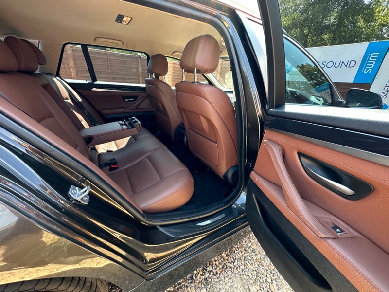 BMW 5 SERIES